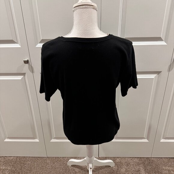 Black Alfred Dunner size medium short sleeve knit shirt floral pattern excellent - Picture 2 of 2